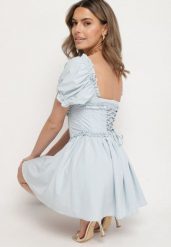 Niebieska Sukienka Vices w Rustykalnym Stylu z Gorsetowym Wiązaniem Tolaviela. Niebieskie sukienki damskie Born2be, na imprezę, l, z aplikacjami, z jeansu, eleganckie, bez kołnierzyka, bez ramiączek, mini, gorsetowe. W wyprzedaży za 111.99 zł.
