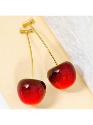 MENTHE À L'O Pozłacane kolczyki rozmiar: onesize. Czerwone kolczyki damskie MENTHE À L'O, pozłacane, z zapięciem typu bigiel. Za 126.15 zł.