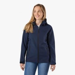 Kurtka softshell Turystyka Damska Swedemount Stryn Softshell oddychająca. Niebieskie kurtki damskie SWEDEMOUNT, bez wzorów, z softshellu, bez kaptura. Za 249.99 zł.