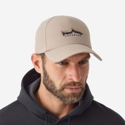 Czapka z daszkiem Caperlan FC 100. Brązowe czapki męskie CAPERLAN, bez wzorów, z bawełny. Za 34.99 zł.
