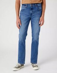 WRANGLER LARSTON MĘSKIE SPODNIE JEANSOWE JEANSY SMOKE SEA W18SYLZ71 112330754. Niebieskie jeansy męskie Wrangler. Za 229.99 zł.