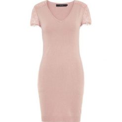 Vero Moda Lassi Glory Sukienka damska z dekoltem w szpic Mist Y Rose (rozmiar XS). Czerwone sukienki damskie Vero Moda, xs, bez wzorów, eleganckie, bez kołnierzyka, bez ramiączek. W wyprzedaży za 148.00 zł.