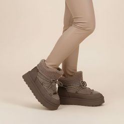 Śniegowce damskie Big Star, ocieplane futerkiem na grubej platformie z okrągłym noskiem, brązowe, SS274112. Brązowe kapcie damskie Big Star. Za 159.00 zł.