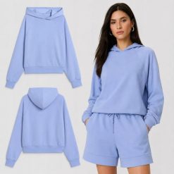 BLUZA DAMSKA 4F DRESOWA NIEROZPINANA Z KAPTUREM Z MODALEM KOLOR NIEBIESKI. Niebieskie bluzy sportowe damskie 4f, l, bez wzorów, z dresówki, bez ramiączek, z kapturem. Za 136.00 zł.