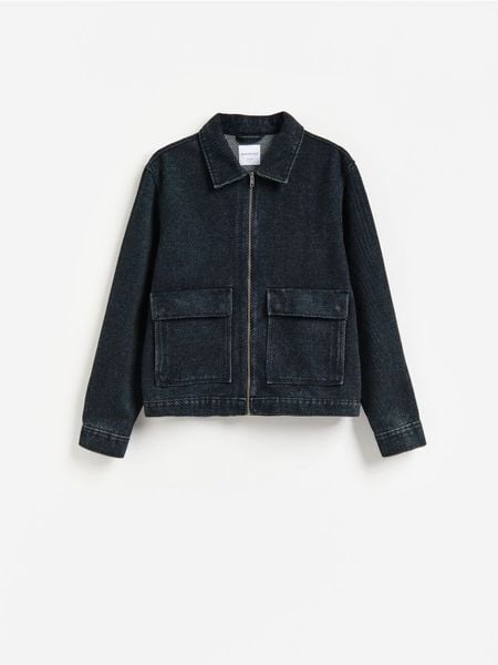 Jeansowa kurtka z kołnierzem - granatowy. Niebieskie kurtki męskie Reserved, l, bez wzorów, z denimu, bez kaptura. Za 179.99 zł.