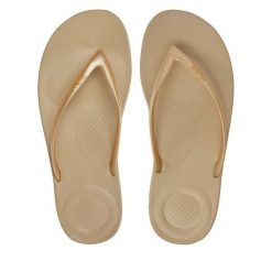Japonki FitFlop. Żółte klapki damskie FitFlop, bez wzorów, bez obcasa. Za 119.99 zł.