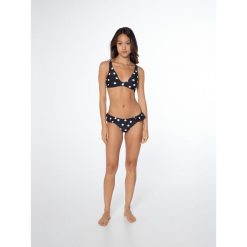 Bikini damskie Protest Prtsape. Czarne bikini damskie Protest, bez wzorów. W wyprzedaży za 135.00 zł.