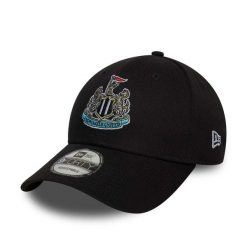 Czapka z daszkiem Newcastle United Core 9Forty. Czarne czapki męskie New Era, bez wzorów, sportowe. Za 160.50 zł.