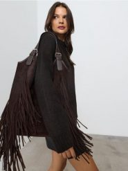 Torba boho z frędzlami z imitacji zamszu - brązowy. Brązowe torebki klasyczne damskie Sinsay, bez wzorów, bez dodatków. Za 69.99 zł.