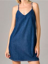 Jeansowa sukienka mini - granatowy. Niebieskie sukienki damskie Sinsay, l, bez wzorów, z jeansu, boho, bez kołnierzyka, bez ramiączek, mini. Za 69.99 zł.