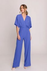 Elegancki kombinezon damski z kopertowym dekoltem niebieski. Niebieskie kombinezony damskie Stylove, m, bez wzorów, eleganckie, bez kołnierzyka, bez ramiączek. Za 519.00 zł.