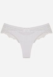 Białe Majtki Stringi Ozdobione Koronką Phisoris. Białe stringi damskie Renee, l, bez wzorów, z koronki. Za 12.99 zł.