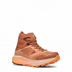 Damskie buty trekkingowe Tecnica Agate S Mid. Brązowe obuwie trekkingowe damskie TECNICA. W wyprzedaży za 853.00 zł.
