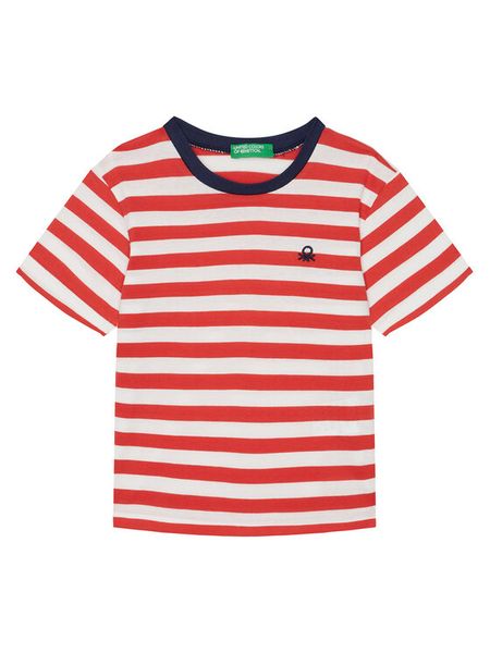 United Colors Of Benetton T-Shirt 3FHXG10HR Czerwony Regular Fit. Czerwone t-shirty chłopięce United Colors Of Benetton, bez wzorów, z bawełny, bez ramiączek. Za 39.99 zł.