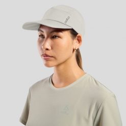 Czapka z daszkiem Odlo Performance X-Light Pack Cap. Białe czapki męskie Odlo, bez wzorów. Za 122.93 zł.