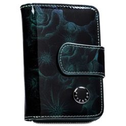 Zielony, pionowy portfel damski ze skóry naturalnej i ekologicznej, zamykany suwakiem i zatrzaskiem - Peterson. Zielone portfele damskie Peterson, bez wzorów, ze skóry. Za 99.00 zł.