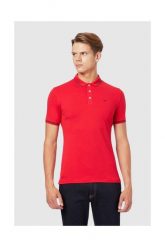 EMPORIO ARMANI Męska, czerwona, koszulka polo. Czerwone koszulki polo męskie Emporio Armani, l, bez wzorów, z bawełny, bez ramiączek. W wyprzedaży za 299.99 zł.