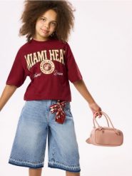 T-shirt Miami Heat NBA - bordowy. Czerwone koszulki dziewczęce Reserved, bez wzorów, z bawełny, bez ramiączek. Za 55.99 zł.