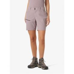 Spodenki turystyczne damskie Helly Hansen Vika Tur Shorts. Fioletowe szorty damskie Helly Hansen, bez wzorów, sportowe. Za 251.99 zł.