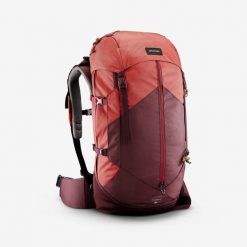 Plecak trekkingowy damski Forclaz MT100 50 Easyfit litrów. Czerwone plecaki damskie FORCLAZ, bez wzorów, z poliesteru, sportowe. Za 299.99 zł.