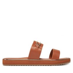 Klapki Aldo. Brązowe klapki damskie Aldo, bez wzorów, bez obcasa. Za 279.99 zł.