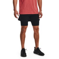 Spodenki męskie Under Armour Peak Woven 2in1. Czarne szorty męskie Under Armour, m, na fitness i siłownię. Za 229.99 zł.
