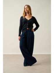 AUTHENTIC CASHMERE Kaszmirowy kardigan "Chalais" w kolorze czarnym rozmiar: M. Czarne kardigany damskie AUTHENTIC CASHMERE, m, bez wzorów, z kaszmiru. Za 333.81 zł.