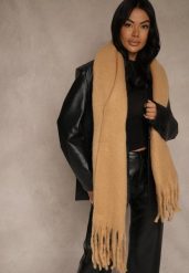 Jasnobrązowy Szalik Ozdobiony Frędzlami Owedela. Szaliki i kominy damskie Renee, bez wzorów, z jeansu. Za 39.99 zł.