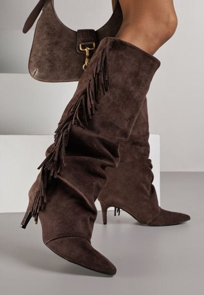 Brązowe Marszczone Kozaki z Imitacji Zamszu na Niskiej Szpilce z Frędzlami Linonra. Brązowe kozaki damskie Born2be, z jeansu, bez obcasa, na obcasie. Za 189.99 zł.