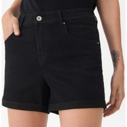 Denimowe szorty - Czarny. Czarne szorty damskie House, bez kołnierzyka. Za 49.99 zł.