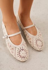 Beżowe Siateczkowe Balerinki Boho z Paskiem z Klamerką Zdobione Plecionką Calironei. Brązowe baleriny damskie Born2be, z aplikacjami, z jeansu, bez obcasa. Za 89.99 zł.