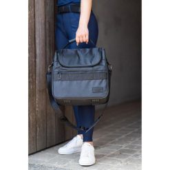 Torba na toaletę Catago. Czarne torebki klasyczne damskie CATAGO, z aplikacjami, z gumy, duże, bez dodatków. Za 333.50 zł.