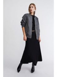 Oui Kurtka w kolorze czarnym rozmiar: 36. Szare kurtki damskie Oui, bez wzorów, bez kaptura. Za 253.54 zł.