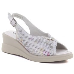 Skórzane sandały damskie na koturnie szare Vinceza 26-79614. Szare sandały damskie VINCEZA, bez wzorów, ze skóry, bez obcasa, na koturnie. Za 169.99 zł.