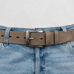 Pasek męski skórzany zamszowy skóra naturalna szary Beltimore W48 : Kolory - szary, srebrny, Rozmiar pasków - r.110-125 cm. Szare paski męskie bez wzorów, ze skóry. Za 65.90 zł.