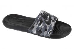 Klapki na basen męskie, Victori One Slide. Czarne klapki i japonki męskie Nike, z materiału. Za 129.99 zł.