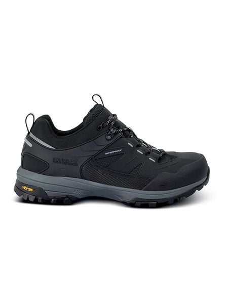 Regatta Buty trekkingowe "Regen" w kolorze czarnym rozmiar: 43. Czarne buty trekkingowe męskie Regatta, z materiału, bez zapięcia, outdoorowe. Za 237.17 zł.
