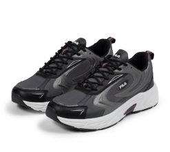 Buty męskie sportowe Fila KREATIX. Czarne buty sportowe na co dzień męskie Fila, z materiału, bez zapięcia, trekkingowe. Za 176.00 zł.