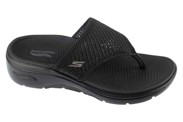 Japonki damskie, Go Walk Arch Fit 2.0 Sandal - Carrie. Brązowe klapki damskie Skechers, bez wzorów, z materiału, bez obcasa. Za 249.99 zł.