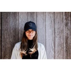 Czapka z daszkiem Kentucky. Niebieskie czapki z daszkiem damskie KENTUCKY HORSEWEAR, bez wzorów. Za 206.50 zł.