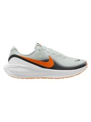 Nike Buty "REVOLUTION 8" w kolorze kremowo-pomarańczowym do biegania rozmiar: 46. Brązowe obuwie do biegania damskie Nike. Za 209.95 zł.