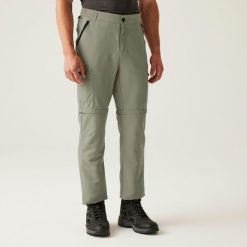 Męskie spodnie Leeslle Zip Off. Zielone szorty męskie Regatta, bez wzorów, z materiału. Za 265.70 zł.