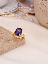 Pierres de Jade Pozłacany pierścionek z cyrkonią rozmiar: onesize. Niebieskie pierścionki damskie Pierres de Jade, z cyrkonią, pozłacane. Za 38.95 zł.