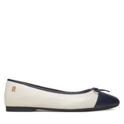 Baleriny Tommy Hilfiger. Brązowe baleriny damskie Tommy Hilfiger, bez wzorów, bez obcasa. Za 389.99 zł.