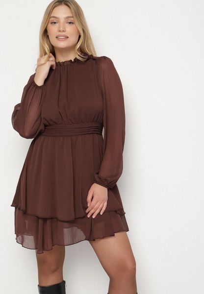 Brązowa Rozkloszowana Sukienka Siateczkowa z Bufiastymi Rękawami Isovana. Brązowe sukienki damskie Born2be, na co dzień, l, bez wzorów, eleganckie, bez kołnierzyka, bez ramiączek, mini, rozkloszowane. Za 129.99 zł.