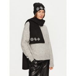Szalik Guess. Czarne szaliki i kominy damskie Guess, z aplikacjami. Za 269.99 zł.