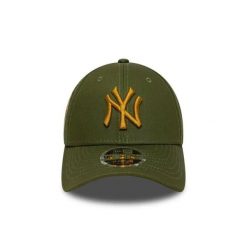 Czapka baseballowa 9Forty New York Yankees WS Patch MC Rig. Zielone czapki męskie New Era, bez wzorów, z bawełny, klasyczne. Za 153.10 zł.