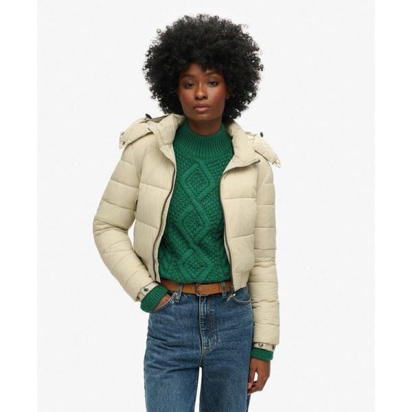 Kurtka z kapturem Crop Hooded Fuji. Brązowe kurtki damskie Superdry., bez wzorów, z kapturem. W wyprzedaży za 347.90 zł.