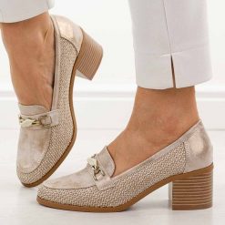 Złote mokasyny damskie na obcasie M.Daszyński 2201D-13. Żółte mokasyny damskie M.Daszyński, z jeansu. Za 179.00 zł.