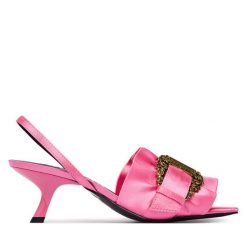 Sandały Versace Jeans Couture. Czerwone sandały damskie Versace Jeans Couture, bez wzorów, z jeansu, bez obcasa, na szpilce. Za 969.99 zł.